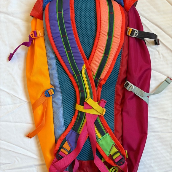 NWT Cotopaxi Tarak 20L Del Dia Backback - Picture 3 of 6